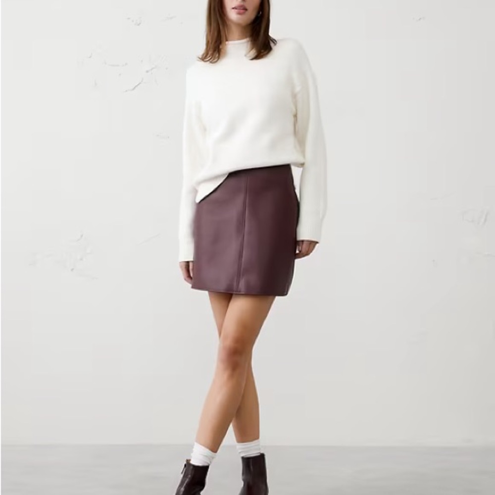Banana Republic White Roll Neck Sweater